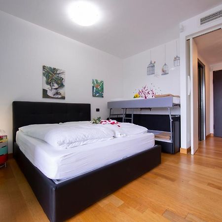 Temporaryflat Parco Vittoria Appartement Milaan Buitenkant foto